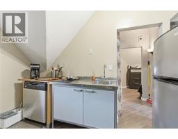 30 ONTARIO Avenue - 40