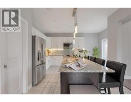 225 TREMAINE Crescent - 18