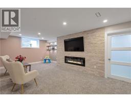 225 TREMAINE Crescent - 43