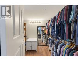 735 DUNN Avenue - 22