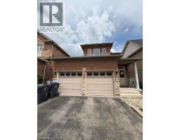 27 VILLAGE LAKE Crescent - 1
