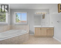 194 GLENVALLEY Drive - 32