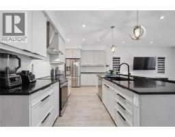 972 STONECLIFFE Walk UnitNo. 18 - 9