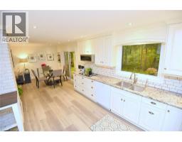 421 8TH CONCESSION Road E - 21