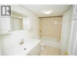 18 HERITAGE Drive - 38