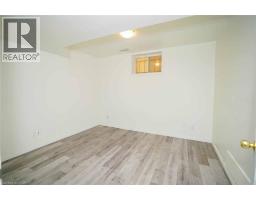 18 HERITAGE Drive - 39