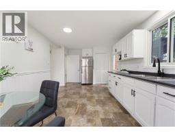 61 BALFOUR Crescent - 11
