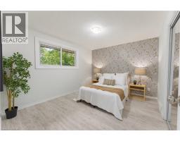61 BALFOUR Crescent - 12