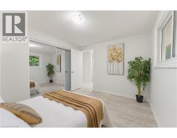 61 BALFOUR Crescent - 13