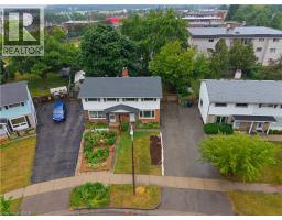 61 BALFOUR Crescent - 30