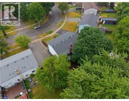 61 BALFOUR Crescent - 34