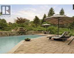 8 SQUIRE Court - 41