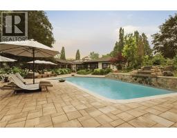 8 SQUIRE Court - 44