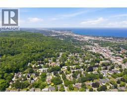 38 KINGSWAY Boulevard - 35