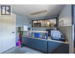 15 JAYLIN Crescent - 36