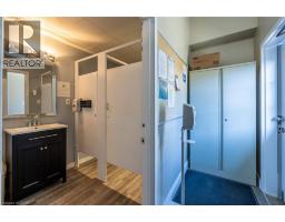 15 JAYLIN Crescent - 37