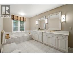 1090 CROFTON Way - 26