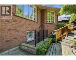 1090 CROFTON Way - 39
