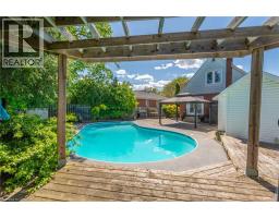 27 DELEVAN Crescent - 31