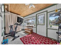 72 MAIN Street S - 21