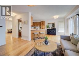3 GOLDEN IRIS Crescent - 21