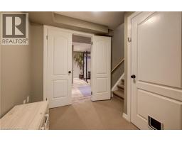 3 GOLDEN IRIS Crescent - 34