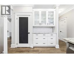 4220 SARAZEN Drive UnitNo. 7 - 13