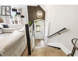 4220 SARAZEN Drive UnitNo. 7 - 3