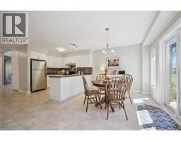 56 HENHOEFFER Crescent - 18