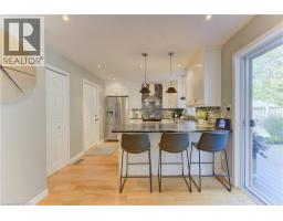 10 FORREST Avenue E - 10