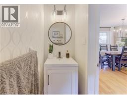 10 FORREST Avenue E - 16