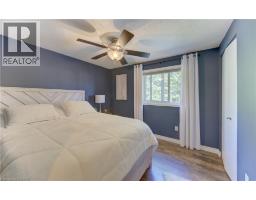 10 FORREST Avenue E - 17