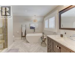 10 FORREST Avenue E - 19