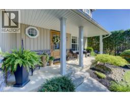 10 FORREST Avenue E - 2
