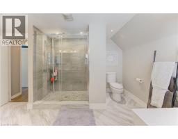 10 FORREST Avenue E - 22