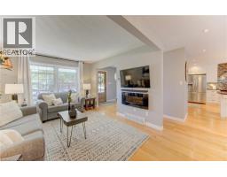 10 FORREST Avenue E - 7