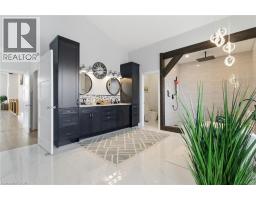 5 ARCHIBALD Drive - 36