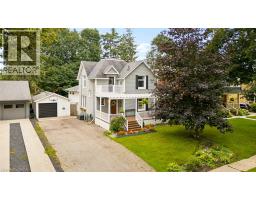 9 PARK Avenue W - 1
