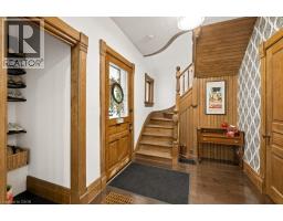 9 PARK Avenue W - 12