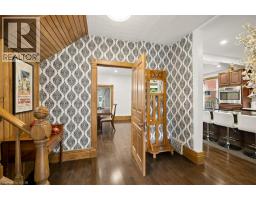 9 PARK Avenue W - 13