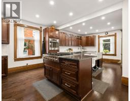 9 PARK Avenue W - 21