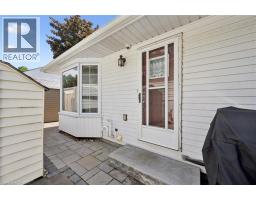 2 KEEWATIN Avenue - 29