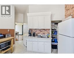 132 EMERALD Street S - 30