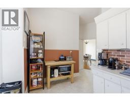 132 EMERALD Street S - 31