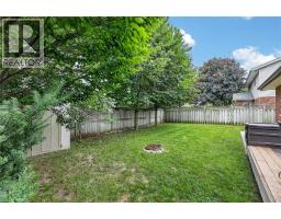 27 SIOUX Crescent - 40