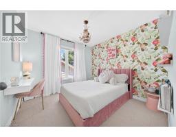 256 MOORLAND Crescent - 18