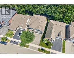 256 MOORLAND Crescent - 34