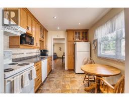 786 MAIN Street W - 19