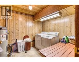 786 MAIN Street W - 29