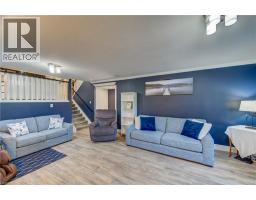 39 KING Street - 26